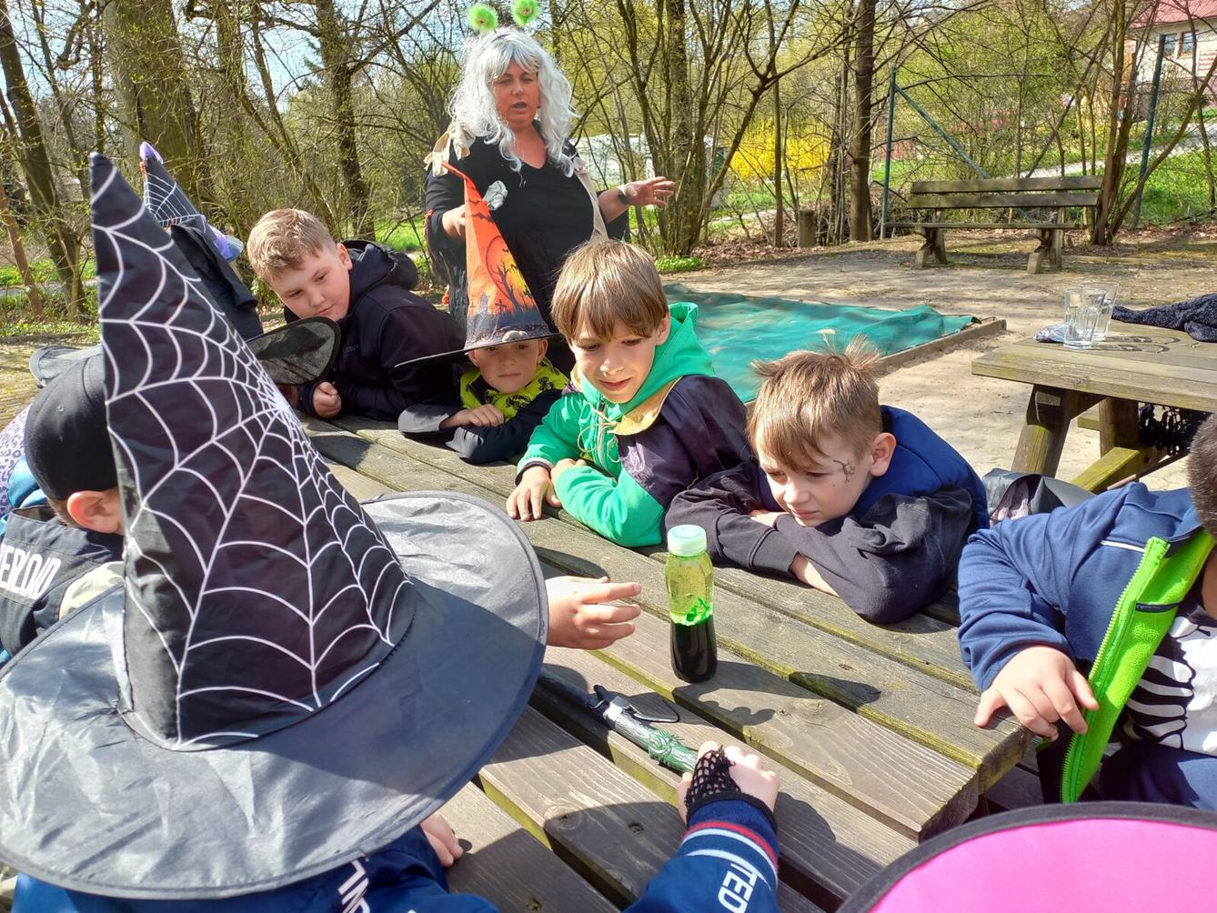 Čarodějnická škola kouzel v 1. třídě - 13