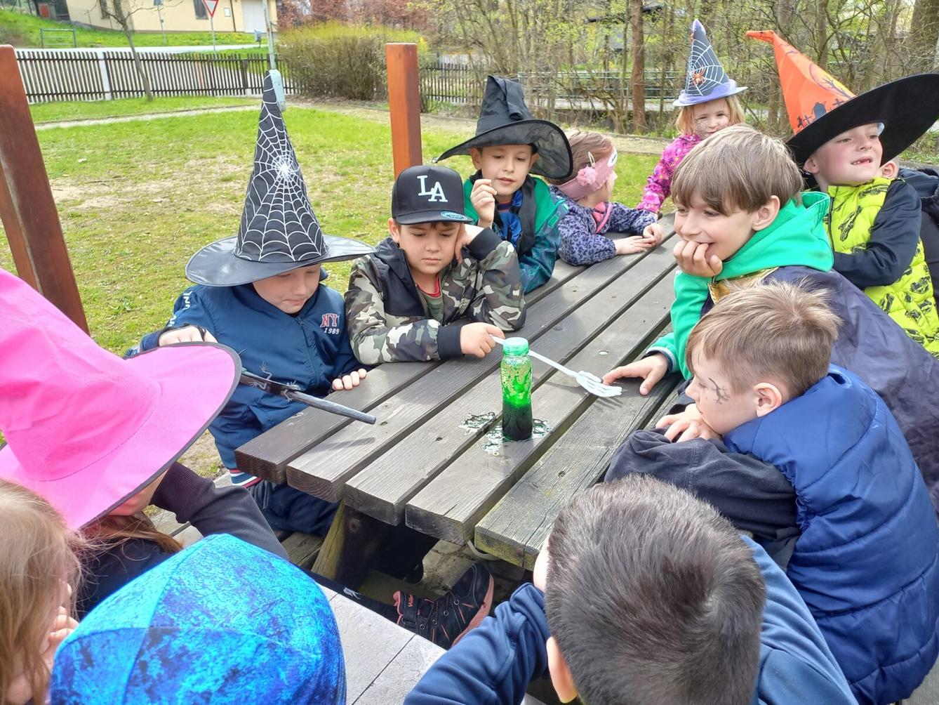 Čarodějnická škola kouzel v 1. třídě - 14