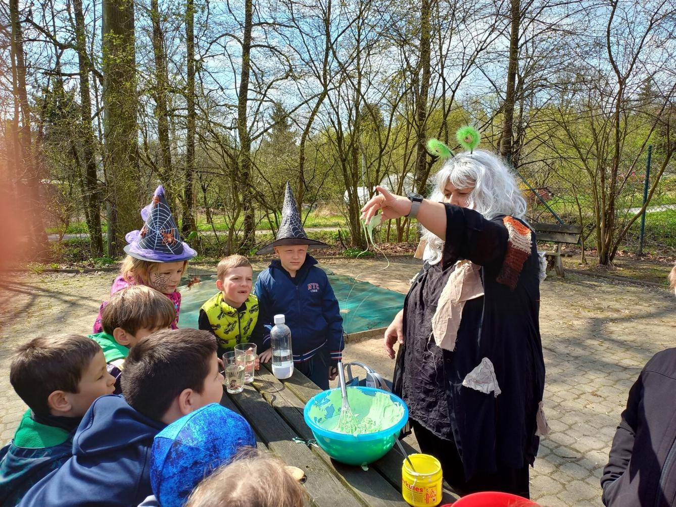 Čarodějnická škola kouzel v 1. třídě - 25