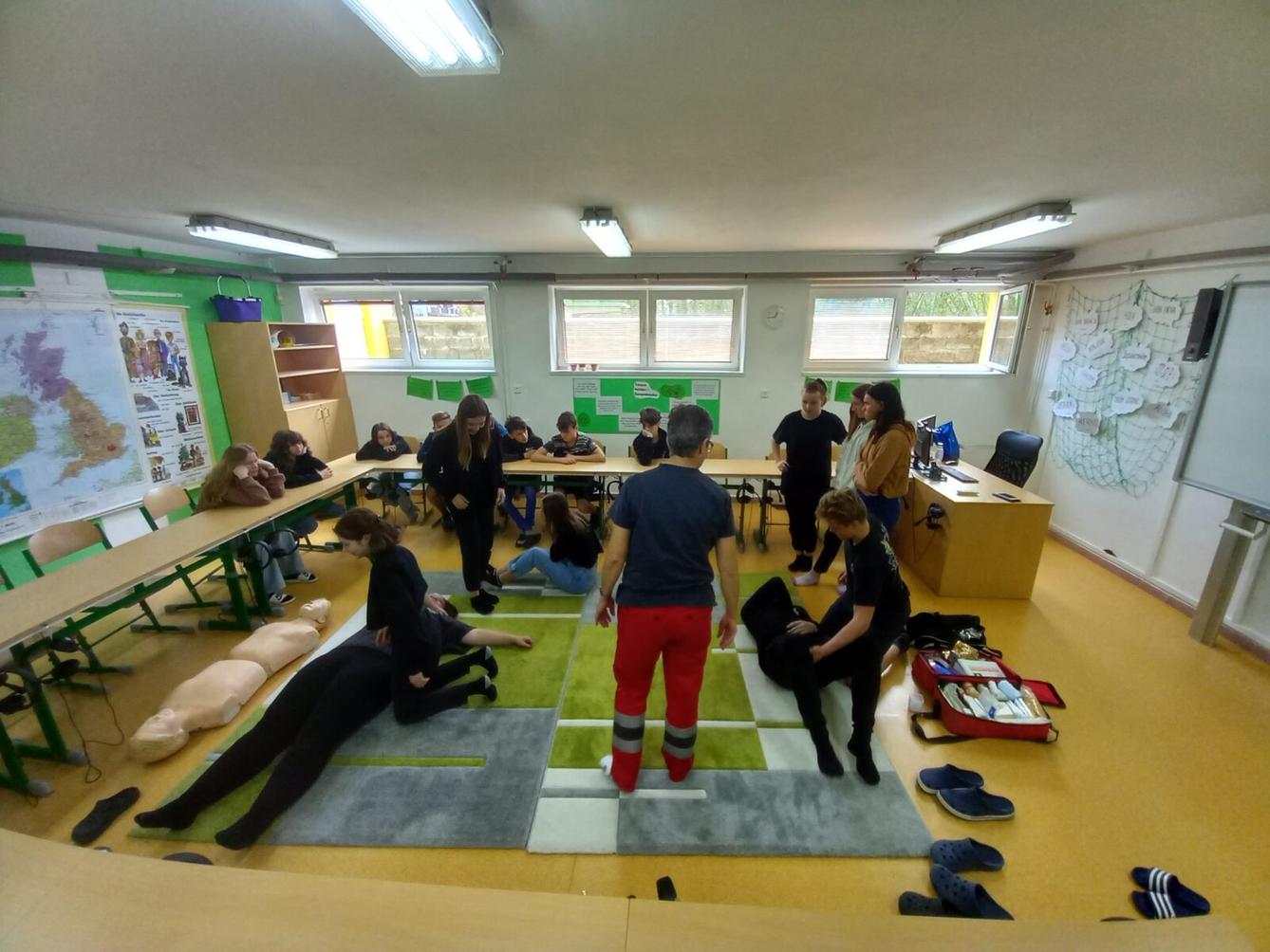 1. pomoc v 8. třídách - 5