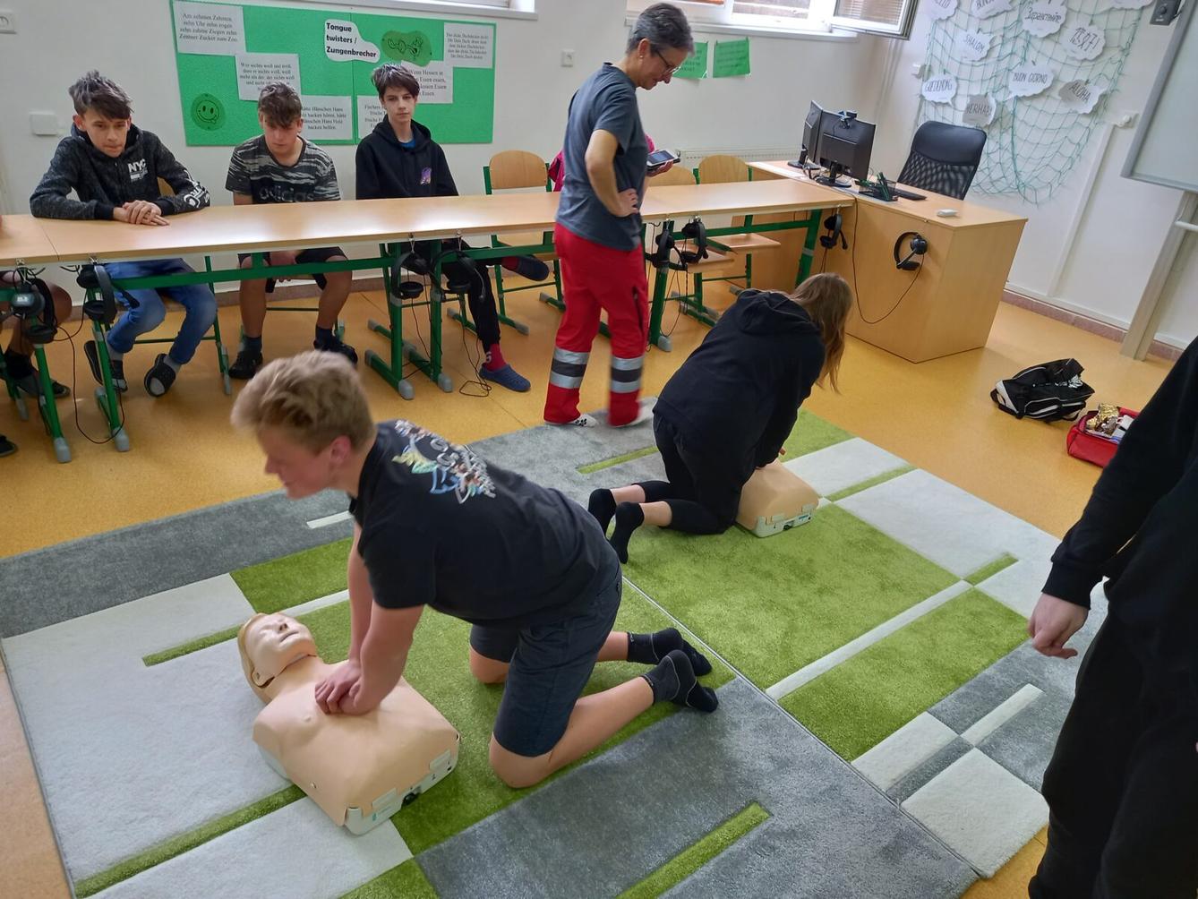 1. pomoc v 8. třídách - 14