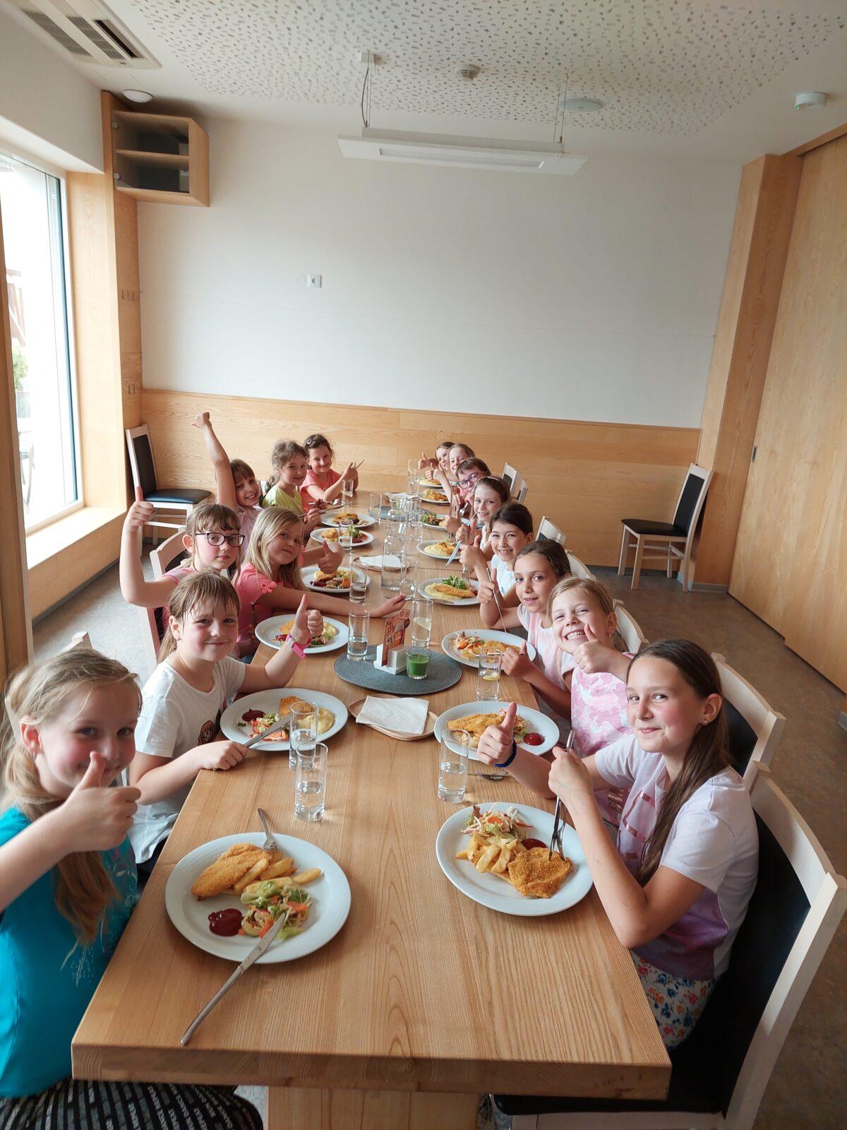 Třeťáci - školní výlet do SkiPi parku - 7