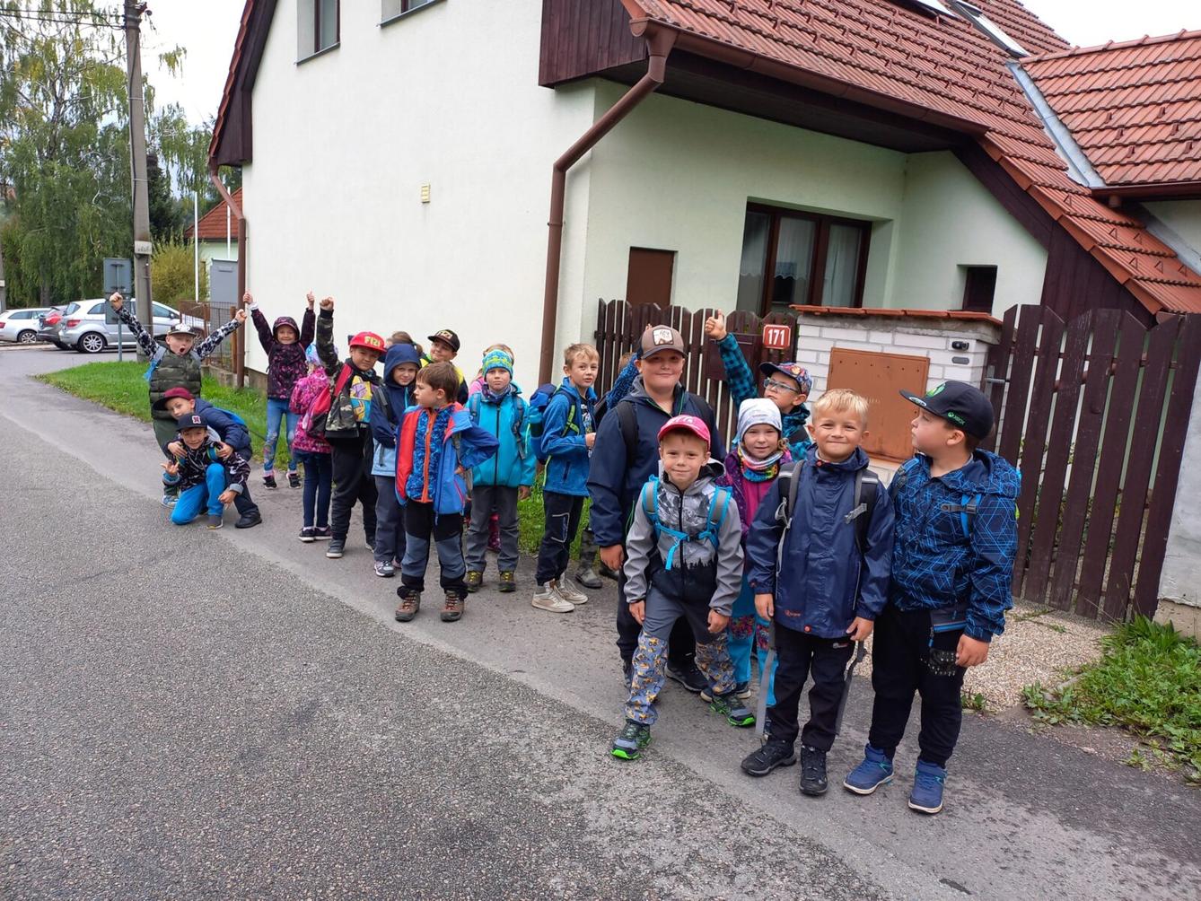 Detektivové ze druhé třídy na stopě tajemného kódu - 1