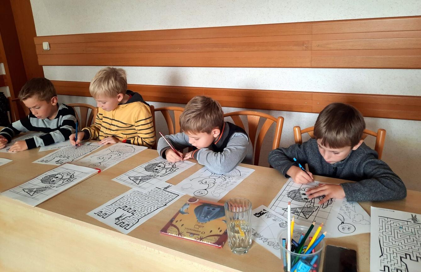 5. 10. - 1.B v obecní knihovně - 18