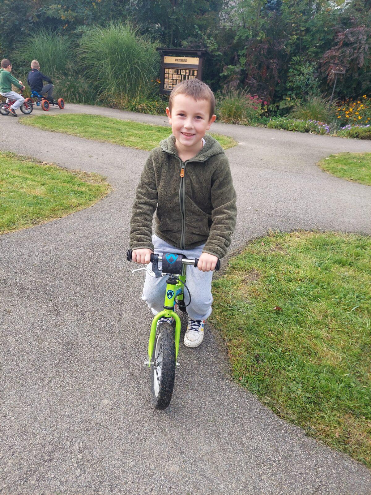 Návštěva 1.A v mateřských školách - 9