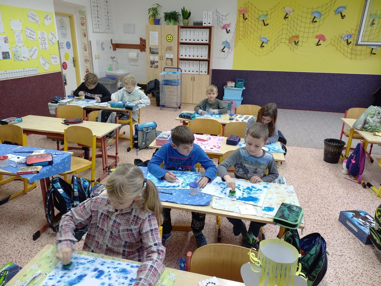 Druháčci tvořili výrobky na vánoční jarmark - 13