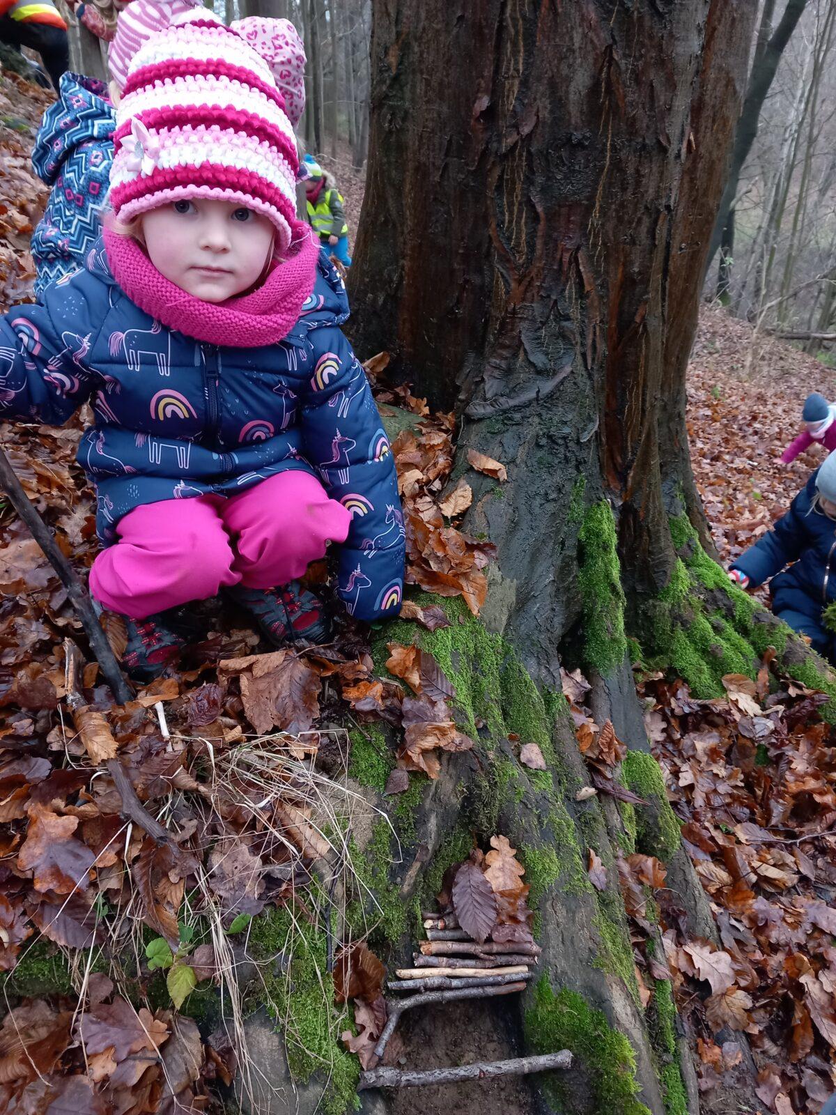 Krmení zvířátek aneb s kaštánky do lesa - 10