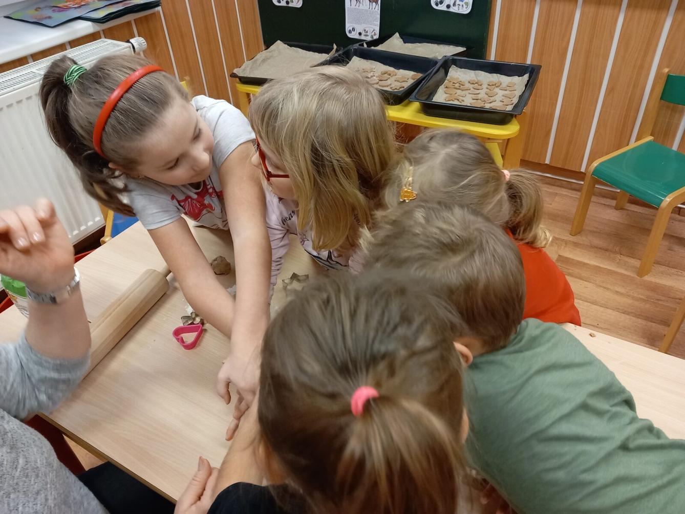 Pečeme ve školce perníčky... - 1