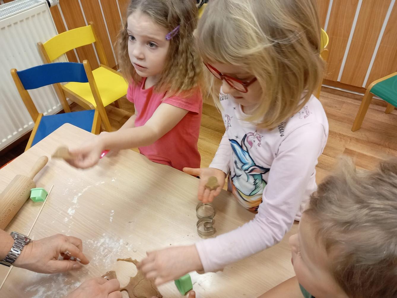 Pečeme ve školce perníčky... - 5