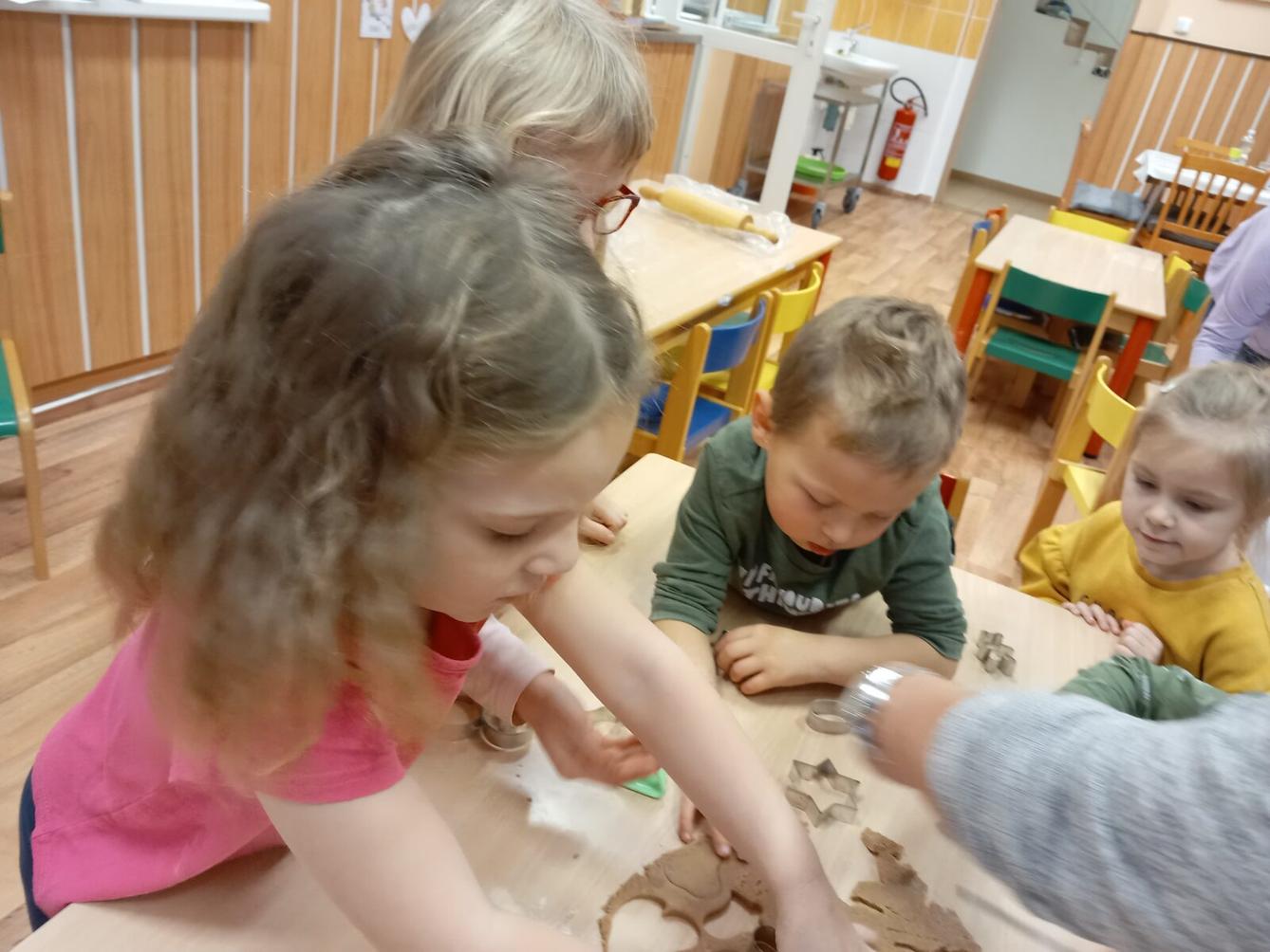 Pečeme ve školce perníčky... - 6