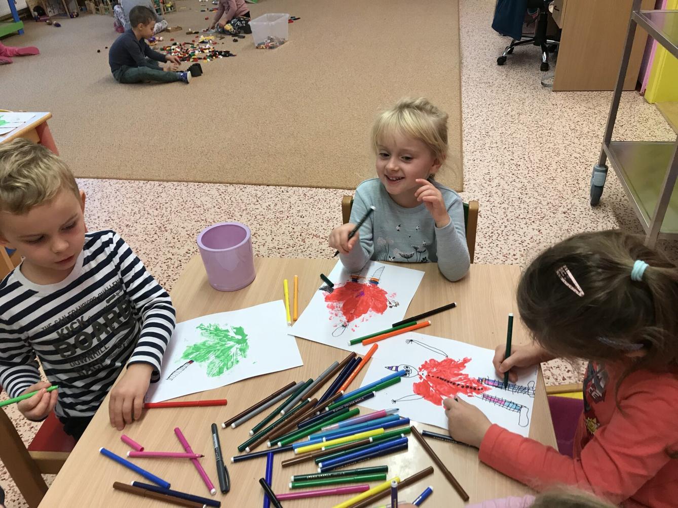 TVOŘENÍČKO: ,,LISTÍ ŽLOUTNE, POLETUJE" - 14