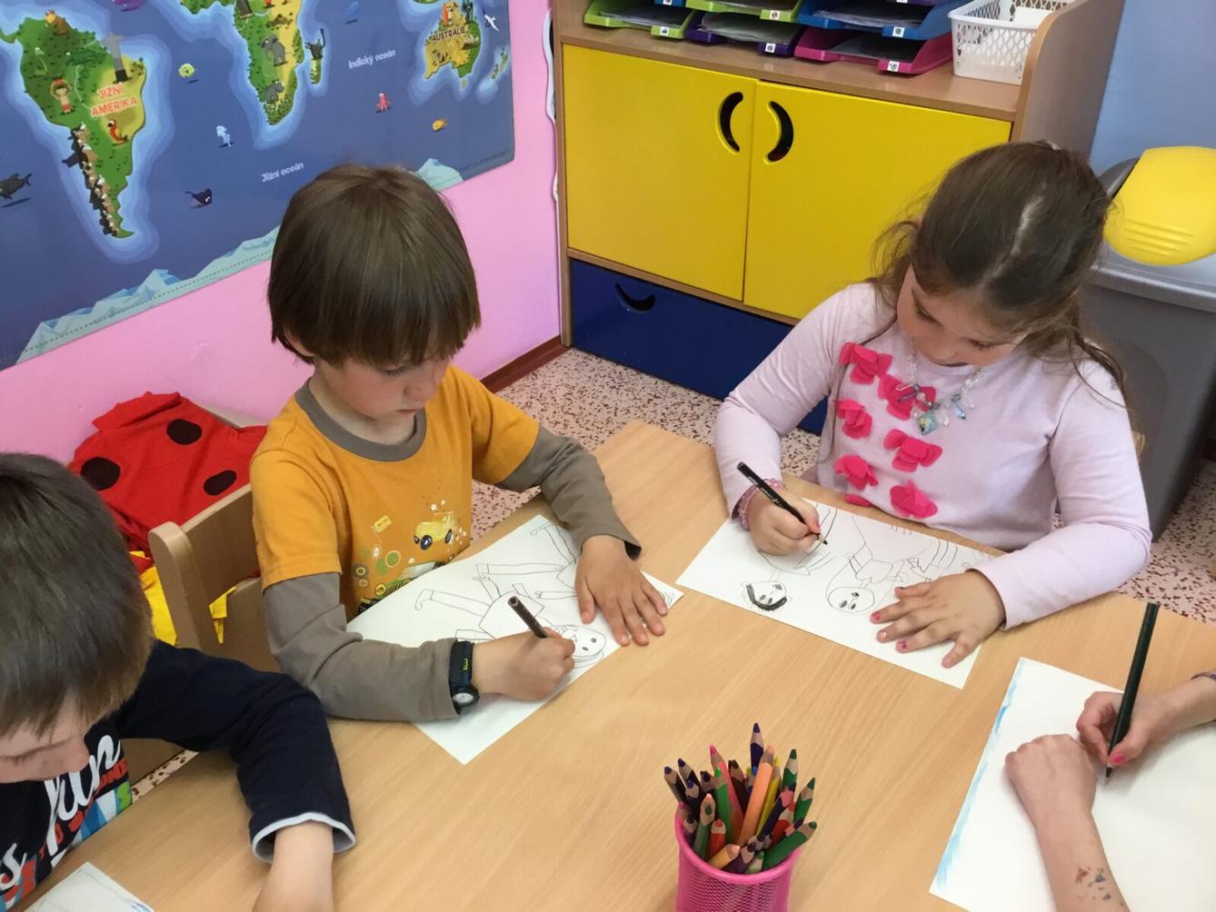 SOVIČKY: ,,MAMINKA MÁ SVÁTEK, RODINA" - 13