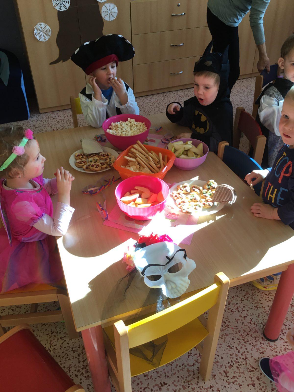 Karnevalové dopoledne v MŠ - 12
