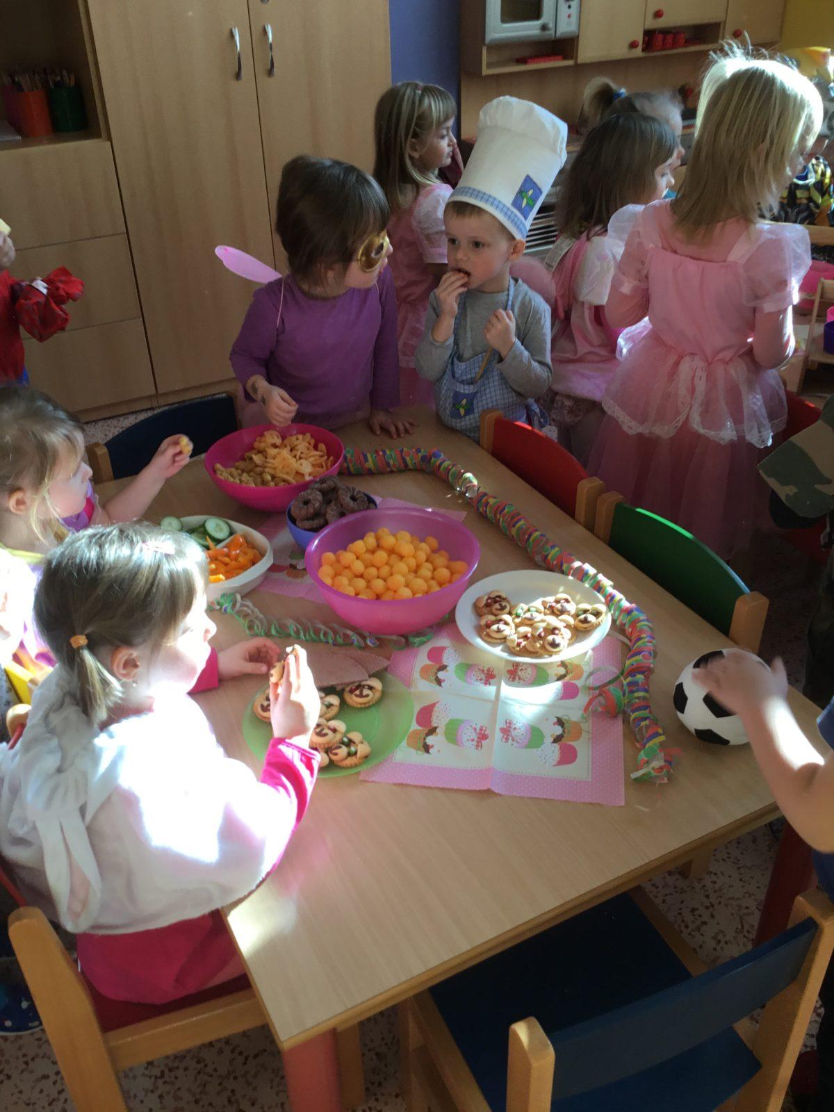 Karnevalové dopoledne v MŠ - 13