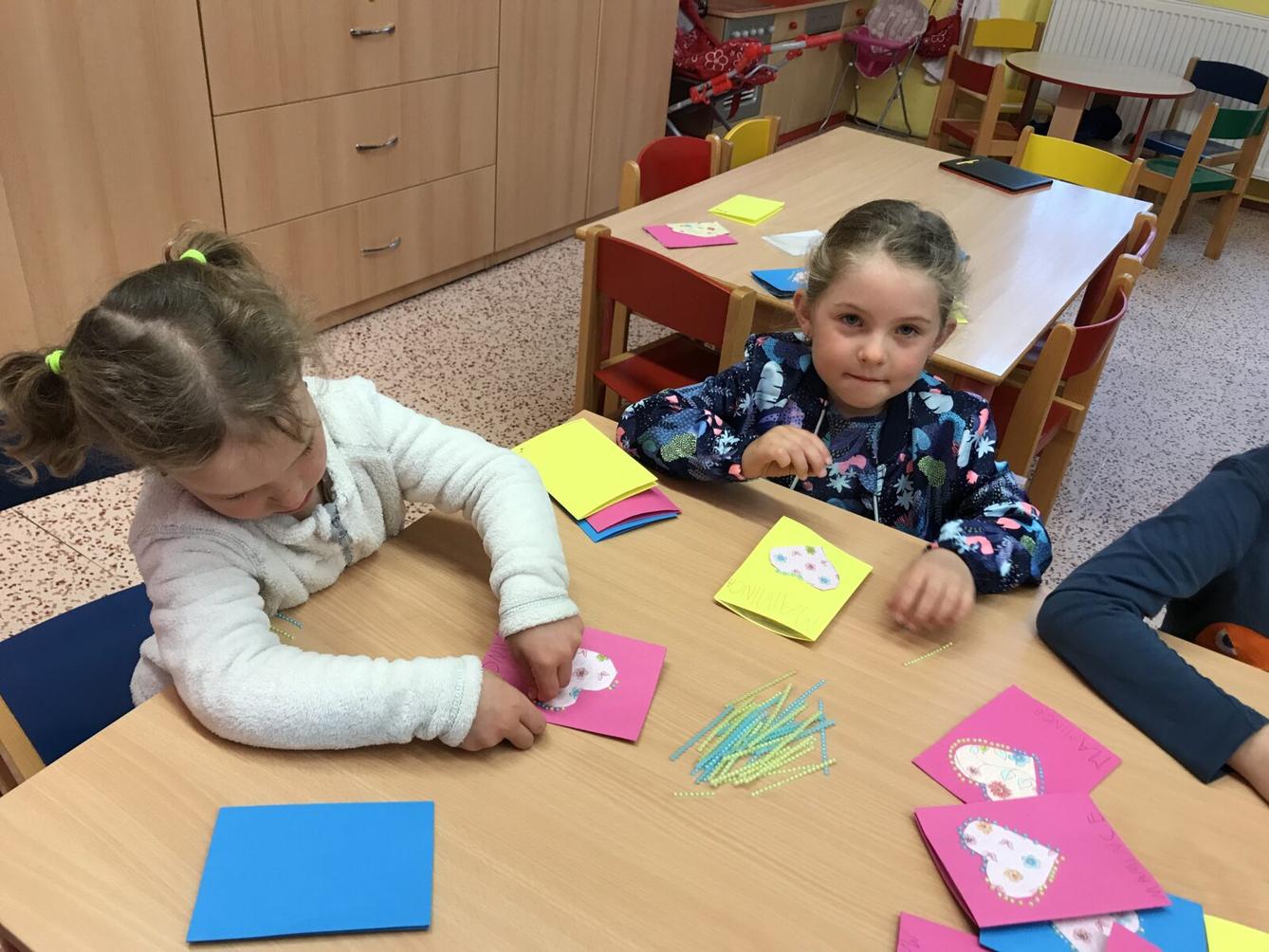 SOVIČKY: ,,MOJE MAMINKA MÁ SVÁTEK" - 18