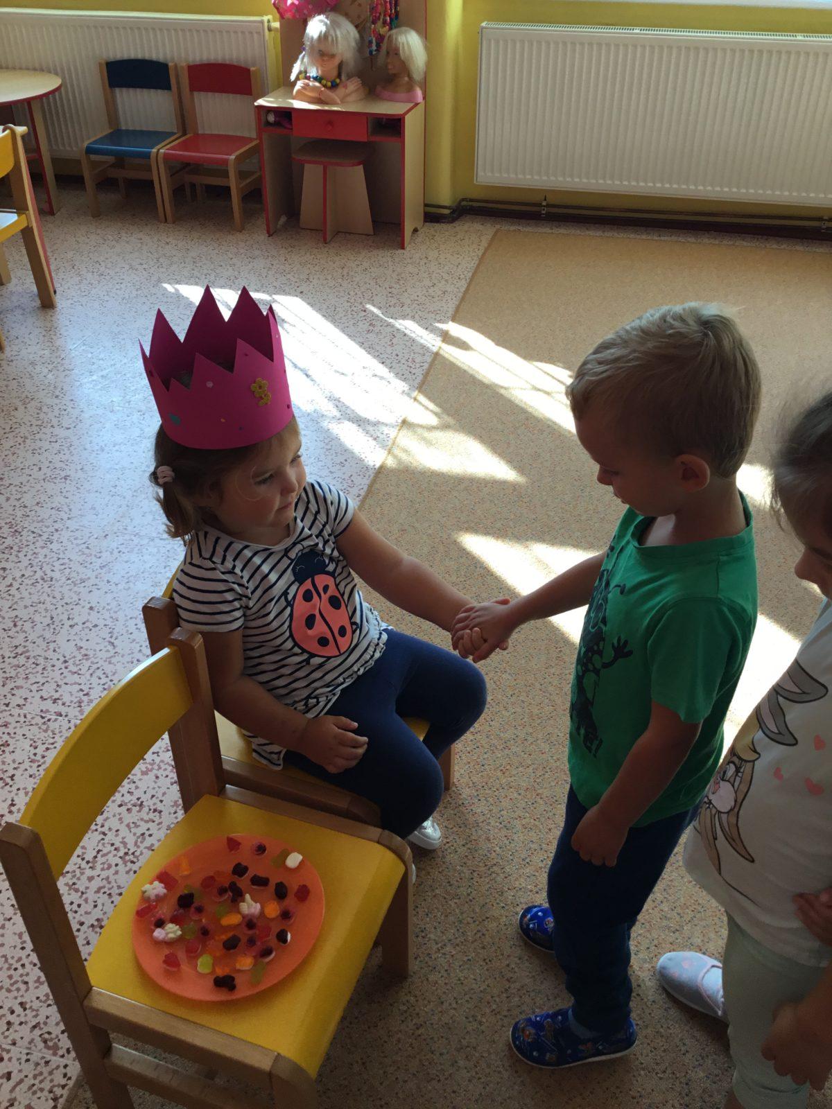 Broučci slaví: Adélka měla narozeniny - 2