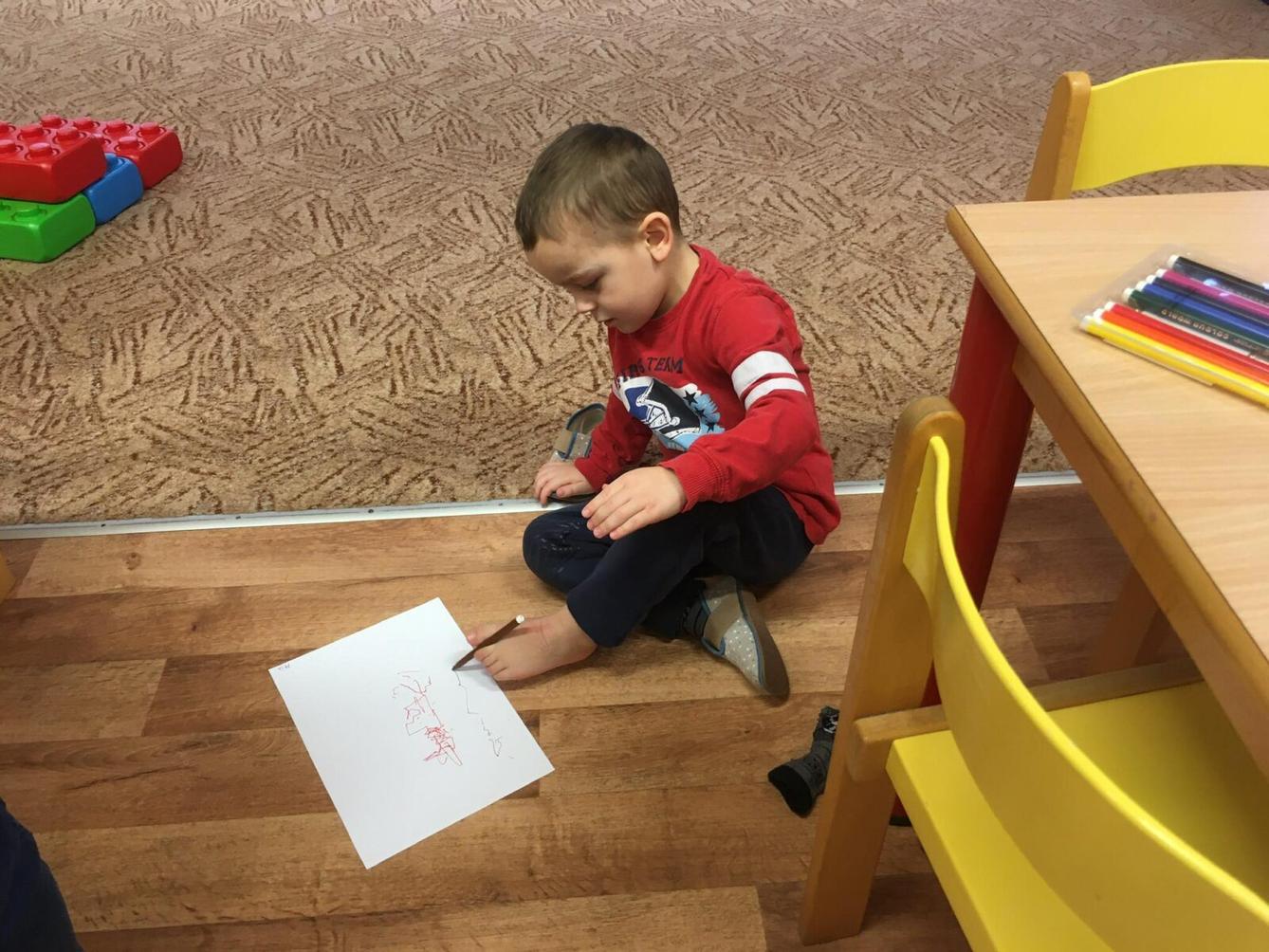 Kreslíme pusou a nohou - 4