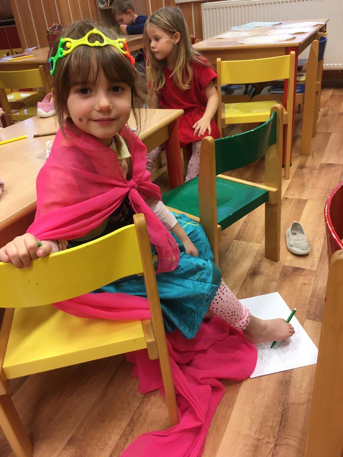 Kreslíme pusou a nohou - 8