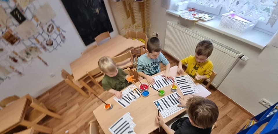 Kamínek PLANETY ZEMĚ - námořníci - 14