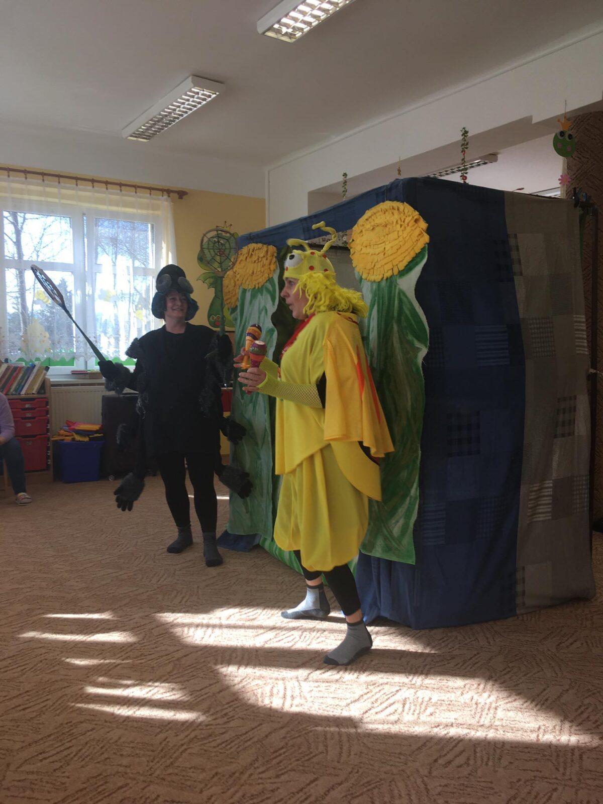 Divadlo JÓJO - POHÁDKA Z ROZKVETLÉ LOUKY - 3