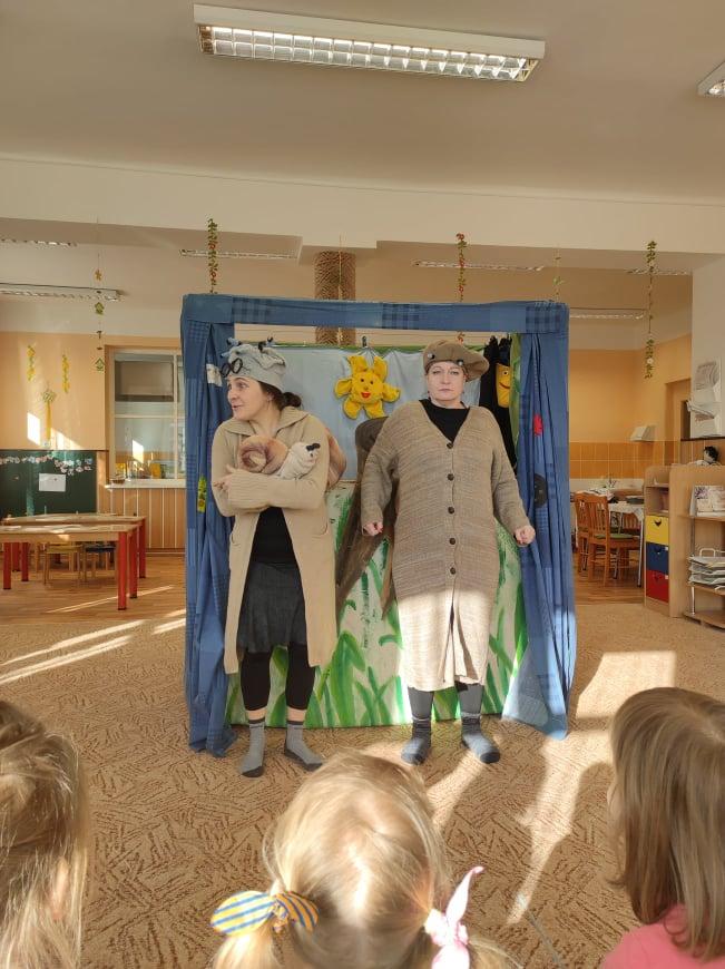 Divadlo JÓJO - POHÁDKA Z ROZKVETLÉ LOUKY - 7