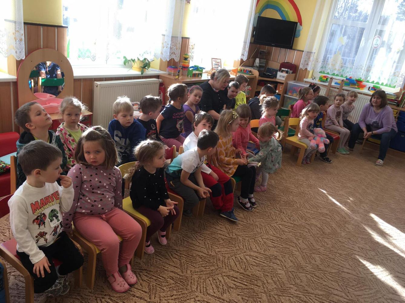 Divadlo JÓJO - POHÁDKA Z ROZKVETLÉ LOUKY - 12