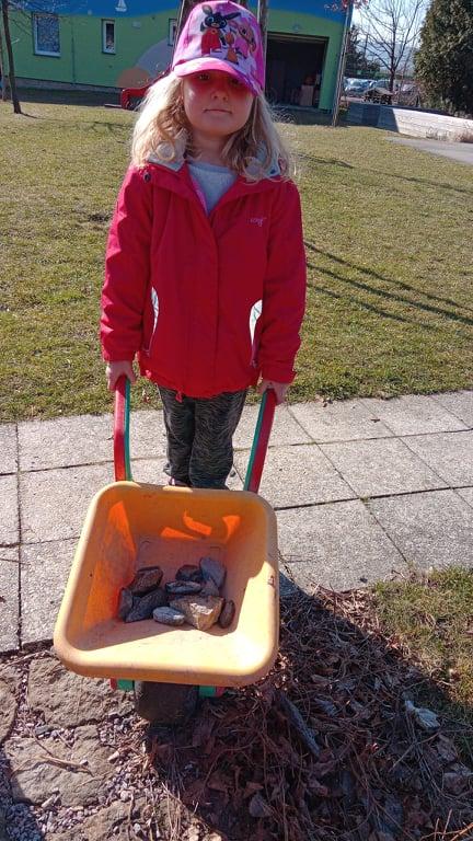 Práce na zahradě - 9