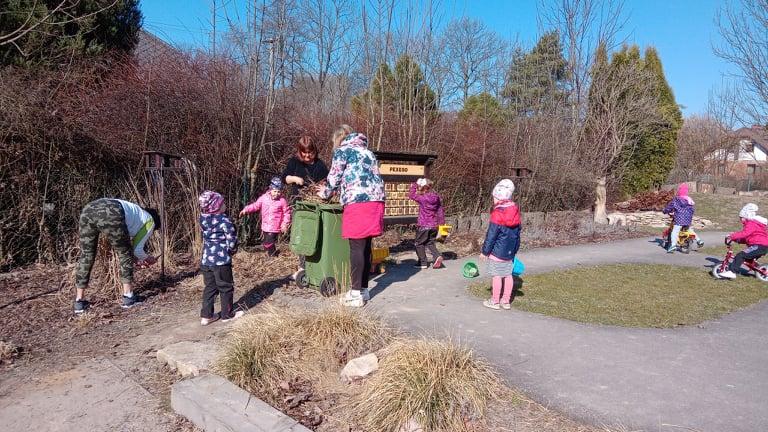 Práce na zahradě - 10