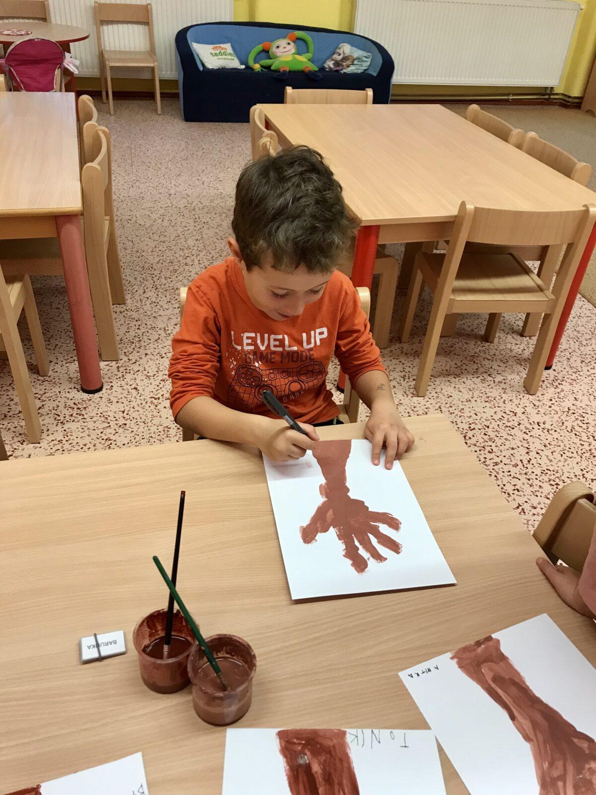 SOVIČKY: ,,LISTÍ ŽLOUTNE POLETUJE" - 23