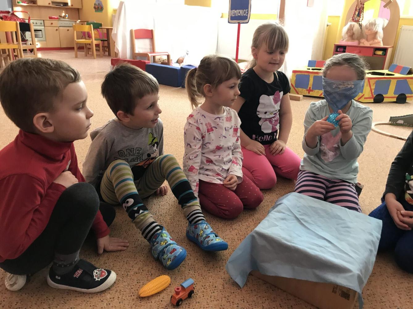 ODPOLEDNÍ HRY: ,,NAŠE SMYSLY" - 15