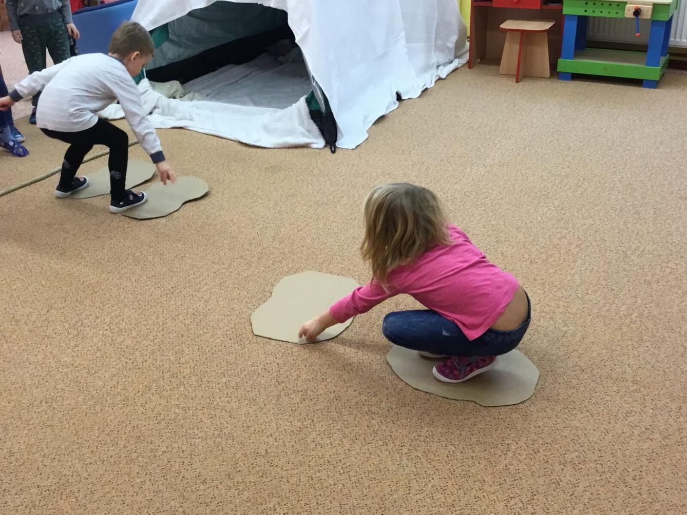 SOVIČKY: ,,ZIMNÍ RADOVÁNKY - VÝPRAVA NA SEVERNÍ A JIŽNÍ PÓL" - 24