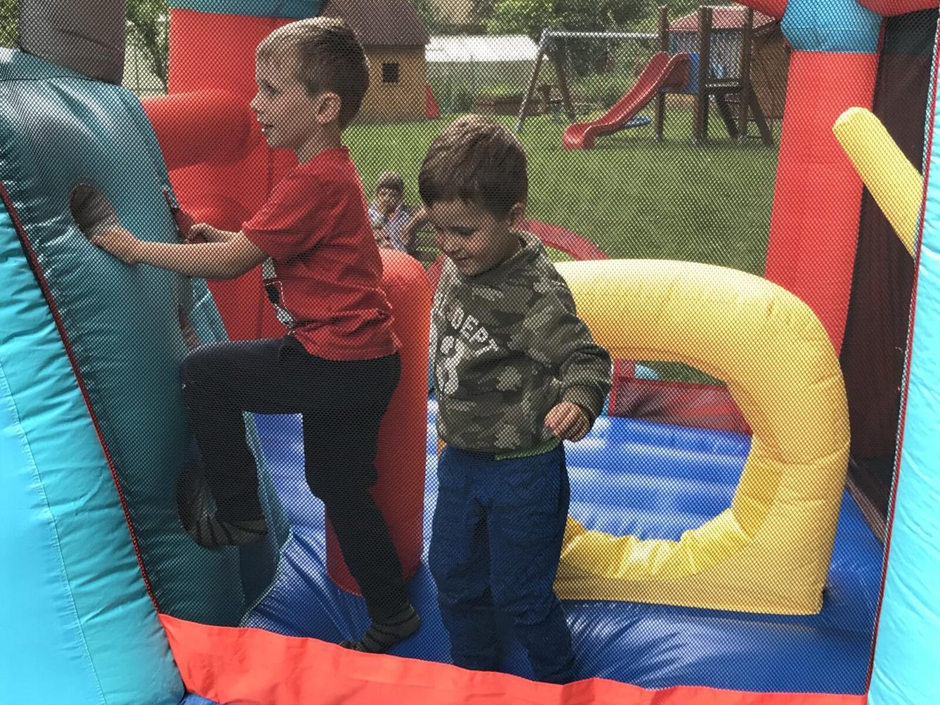 SLAVÍME: MAREČEK MÁ NAROZENINY - 24