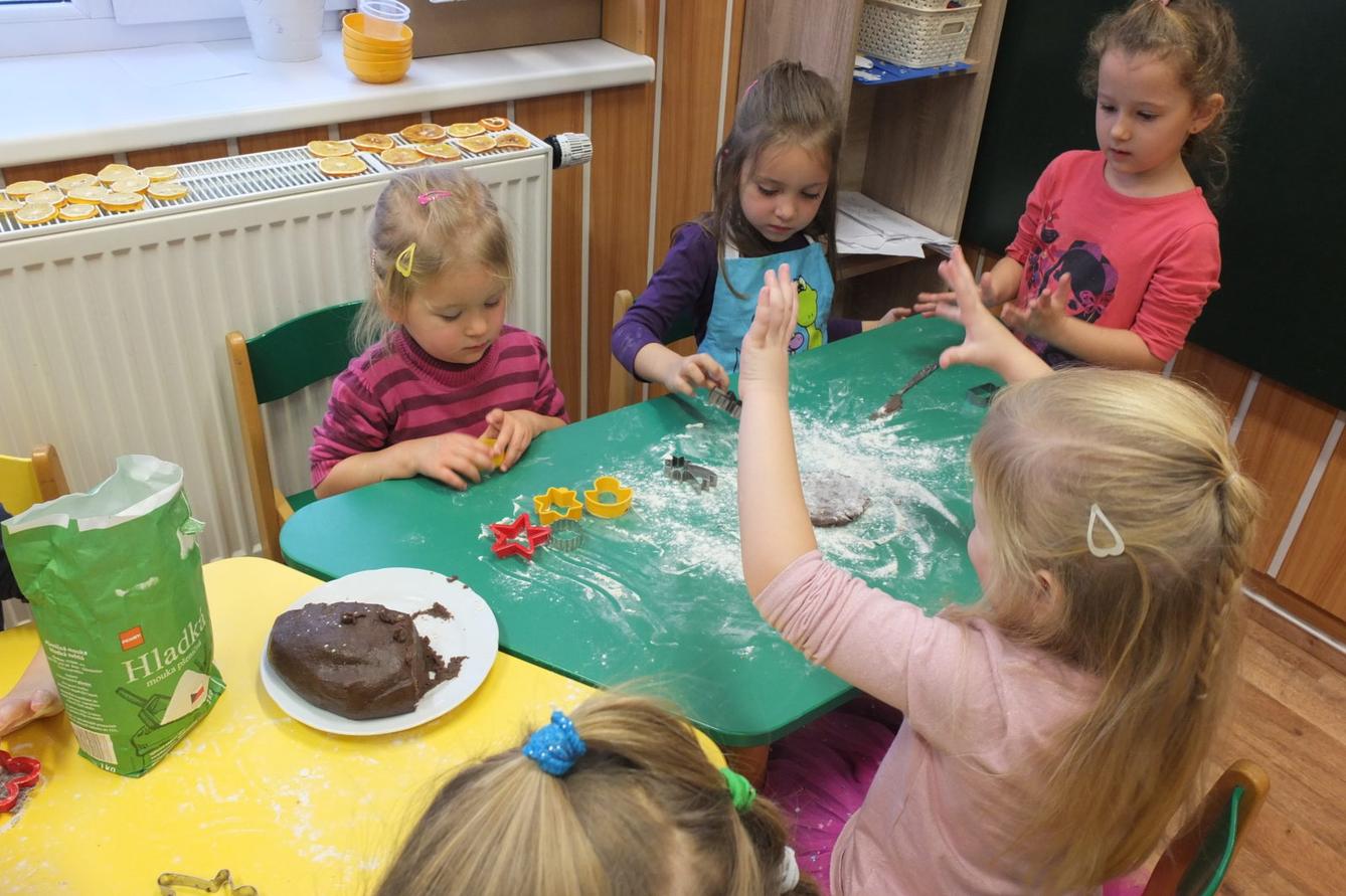 Pečení perníčků 2017 - 22