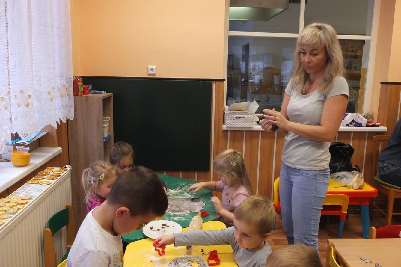 Pečení perníčků 2017 - 30