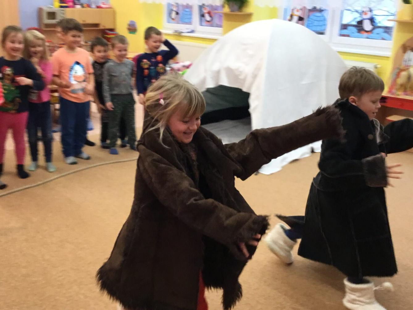 SOVIČKY: ,,ZIMNÍ RADOVÁNKY - VÝPRAVA NA SEVERNÍ A JIŽNÍ PÓL" - 27