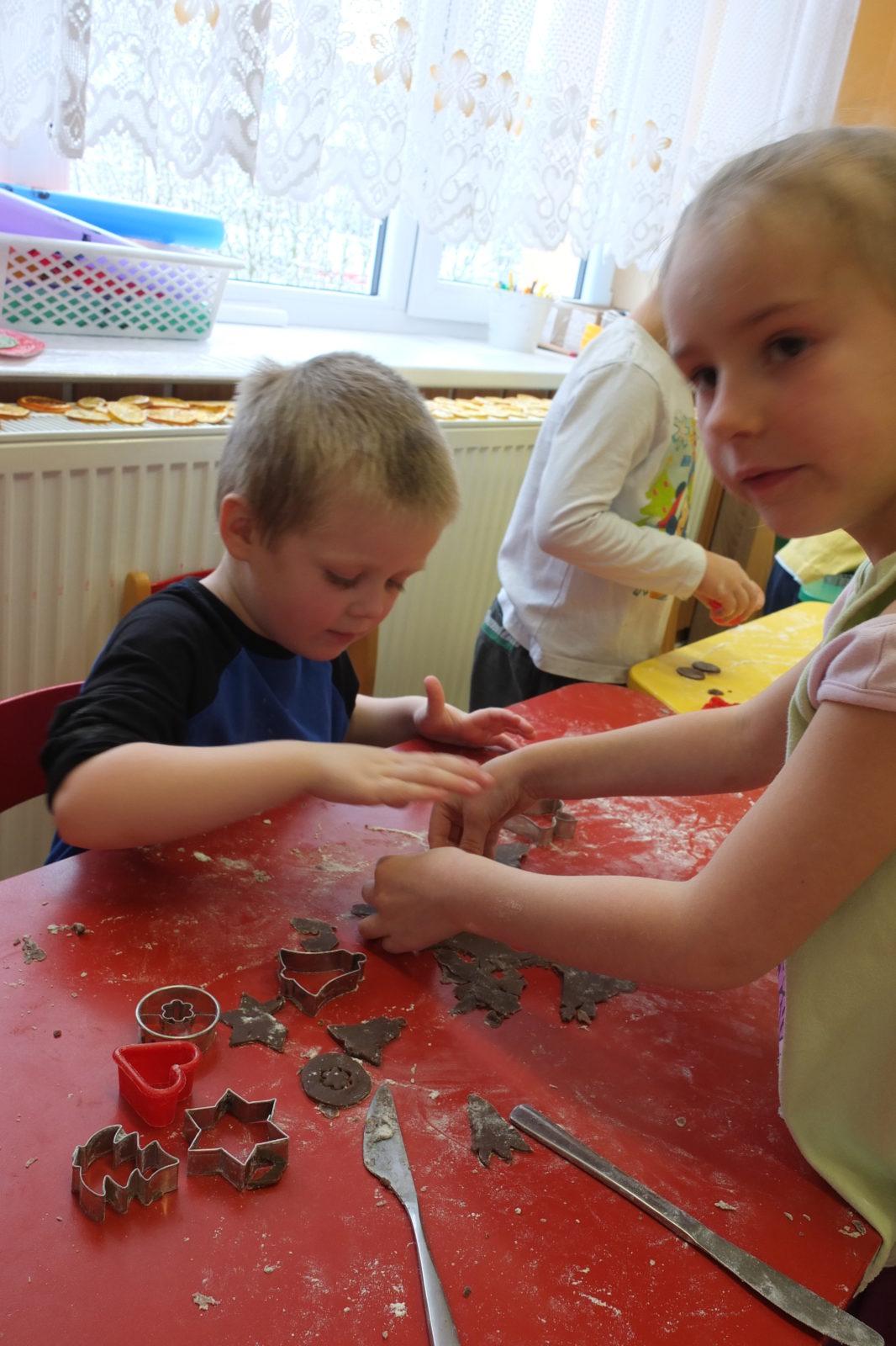 Pečení perníčků 2017 - 35