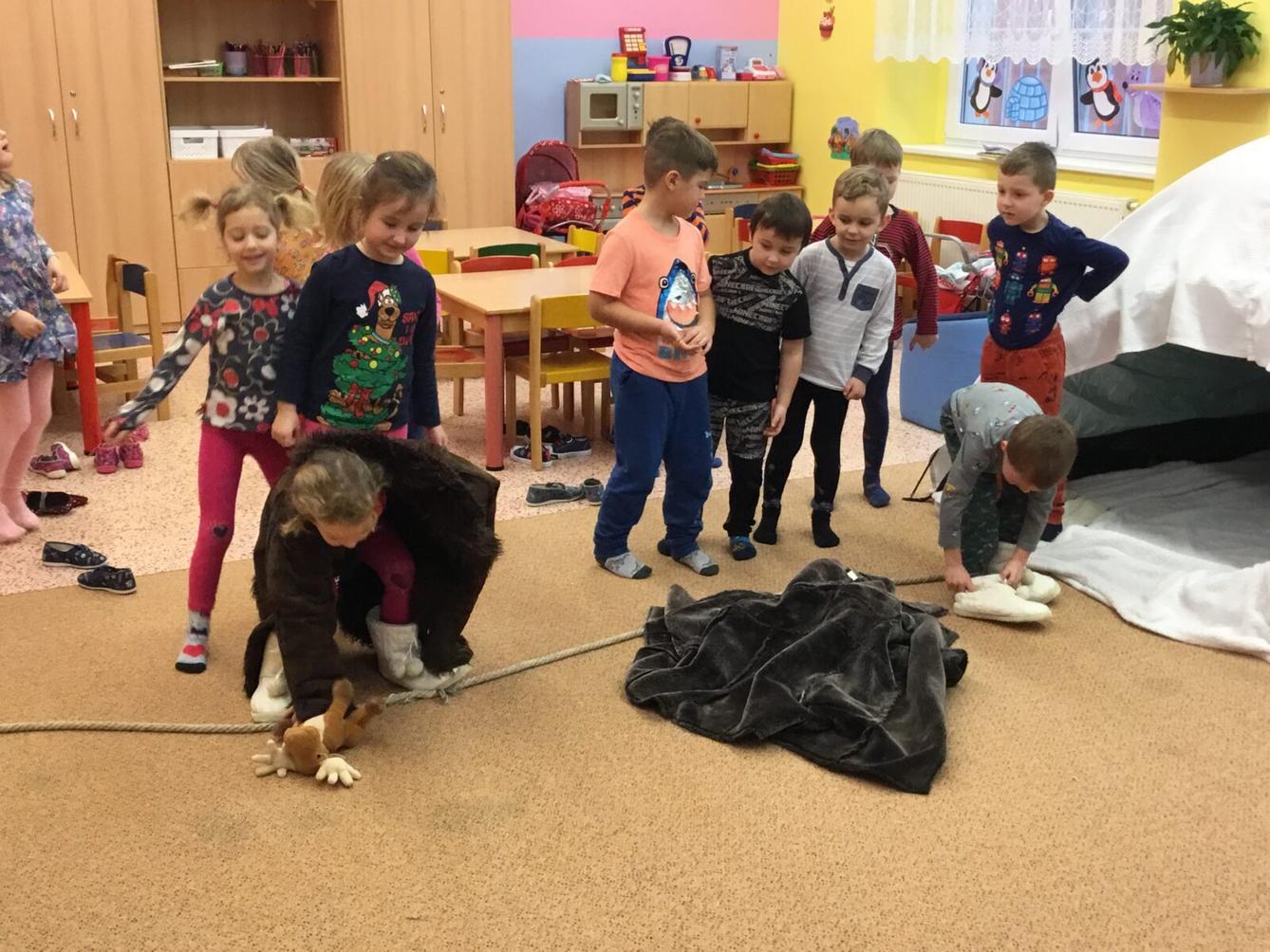 SOVIČKY: ,,ZIMNÍ RADOVÁNKY - VÝPRAVA NA SEVERNÍ A JIŽNÍ PÓL" - 28