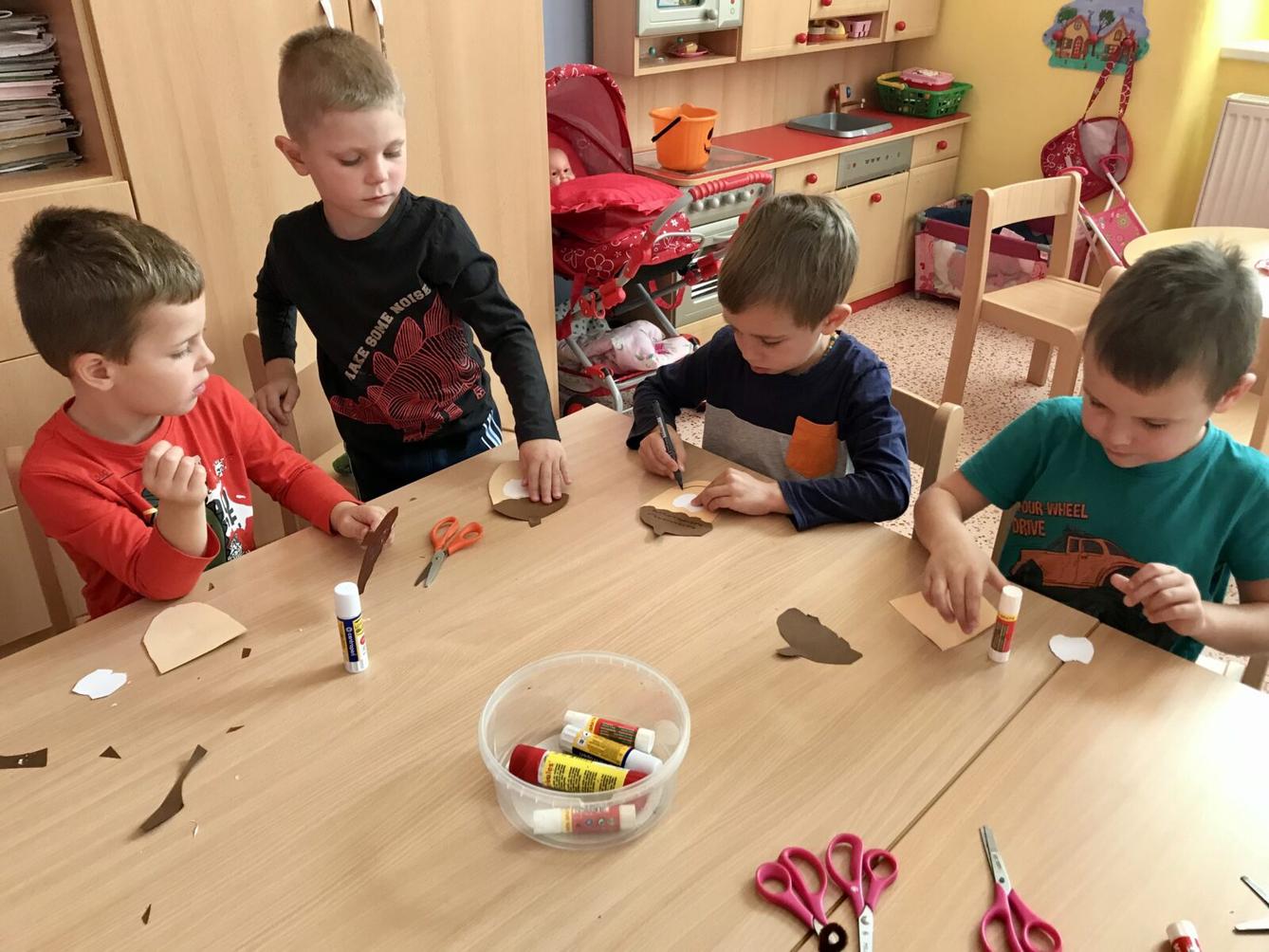 SOVIČKY: ,,LISTÍ ŽLOUTNE POLETUJE" - 35