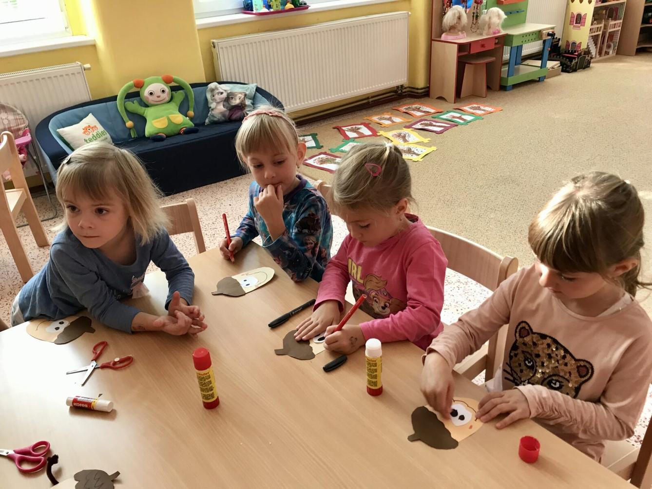 SOVIČKY: ,,LISTÍ ŽLOUTNE POLETUJE" - 38