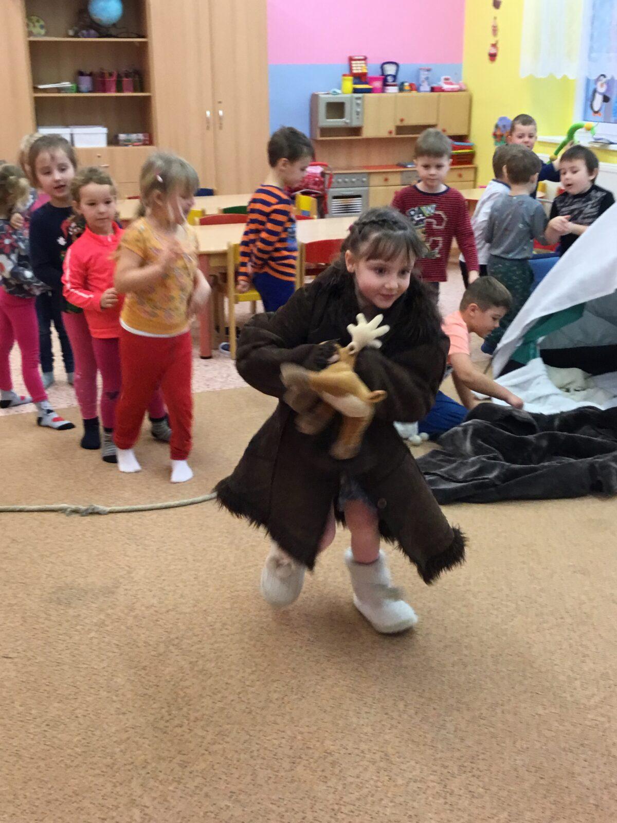 SOVIČKY: ,,ZIMNÍ RADOVÁNKY - VÝPRAVA NA SEVERNÍ A JIŽNÍ PÓL" - 35