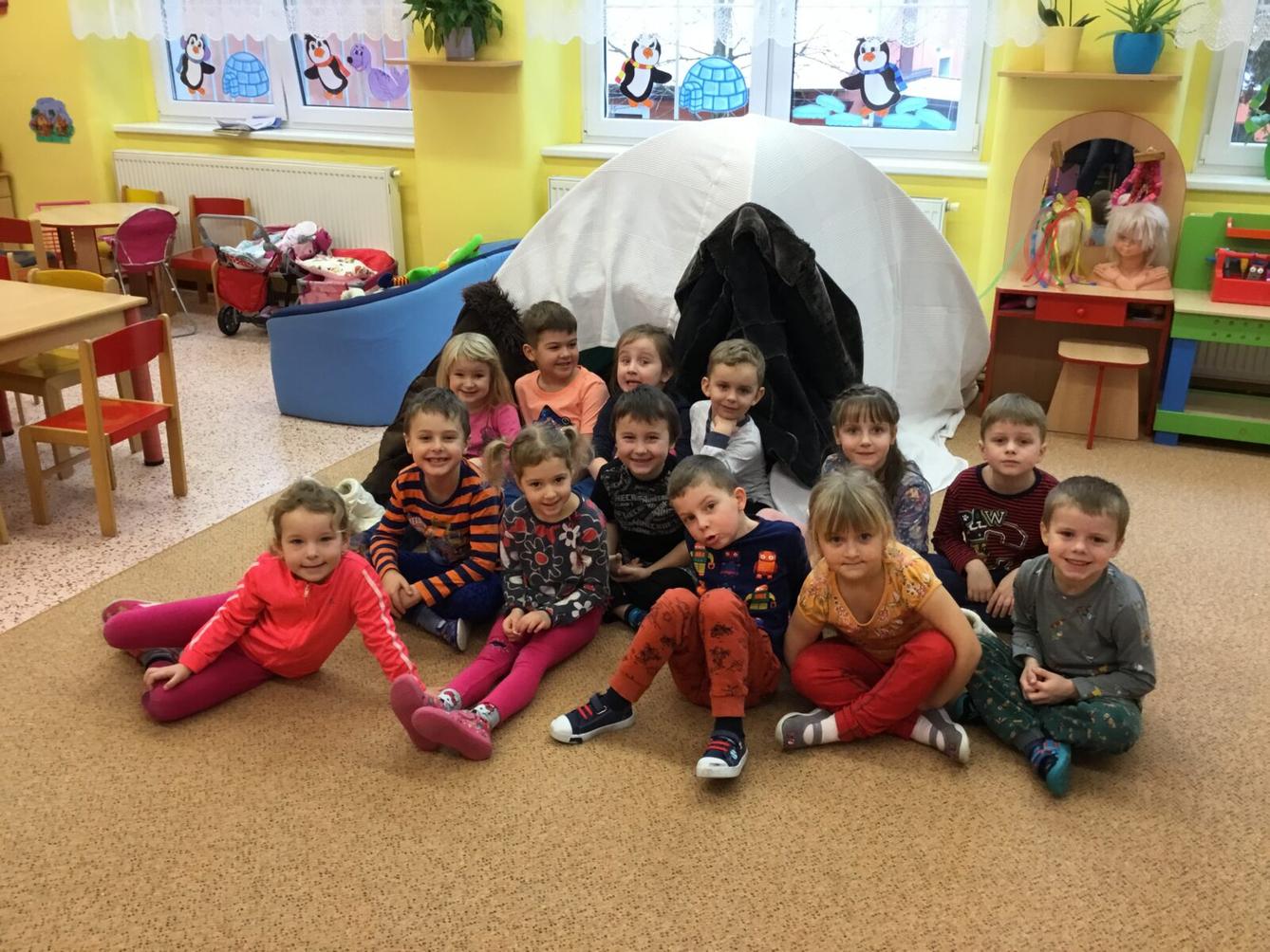 SOVIČKY: ,,ZIMNÍ RADOVÁNKY - VÝPRAVA NA SEVERNÍ A JIŽNÍ PÓL" - 37