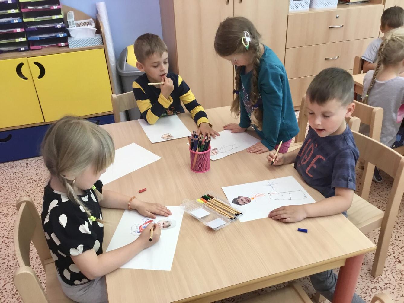 SOVIČKY: ,,DĚTI MAJÍ SVÁTEK" - 27