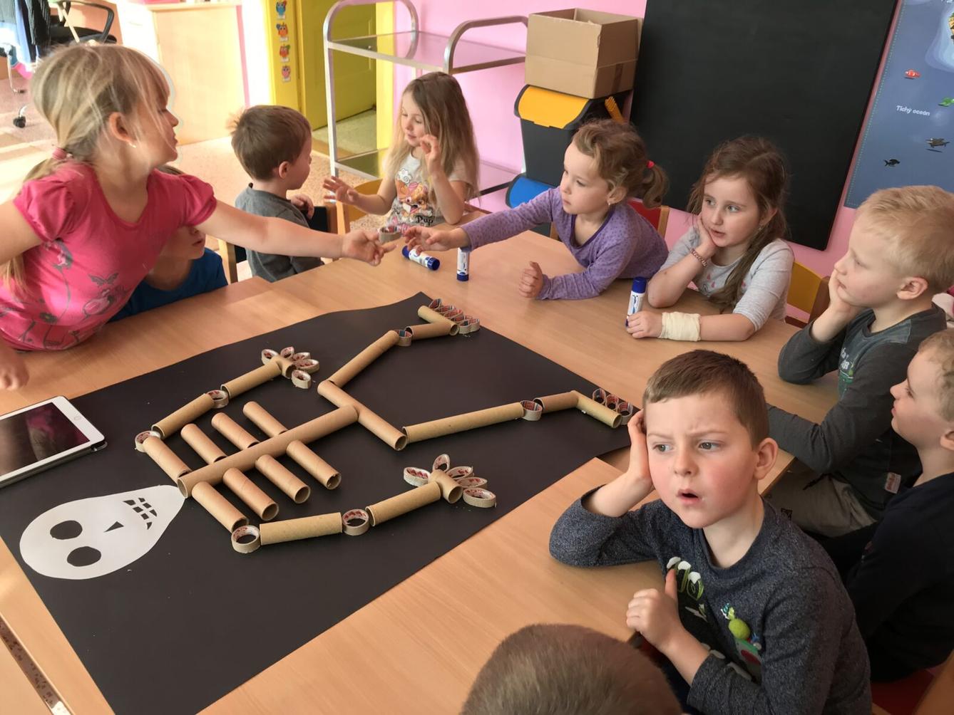 SOVIČKY: ,,KDYŽ ALENKA STŮNĚ" - MOJE TĚLO - 51