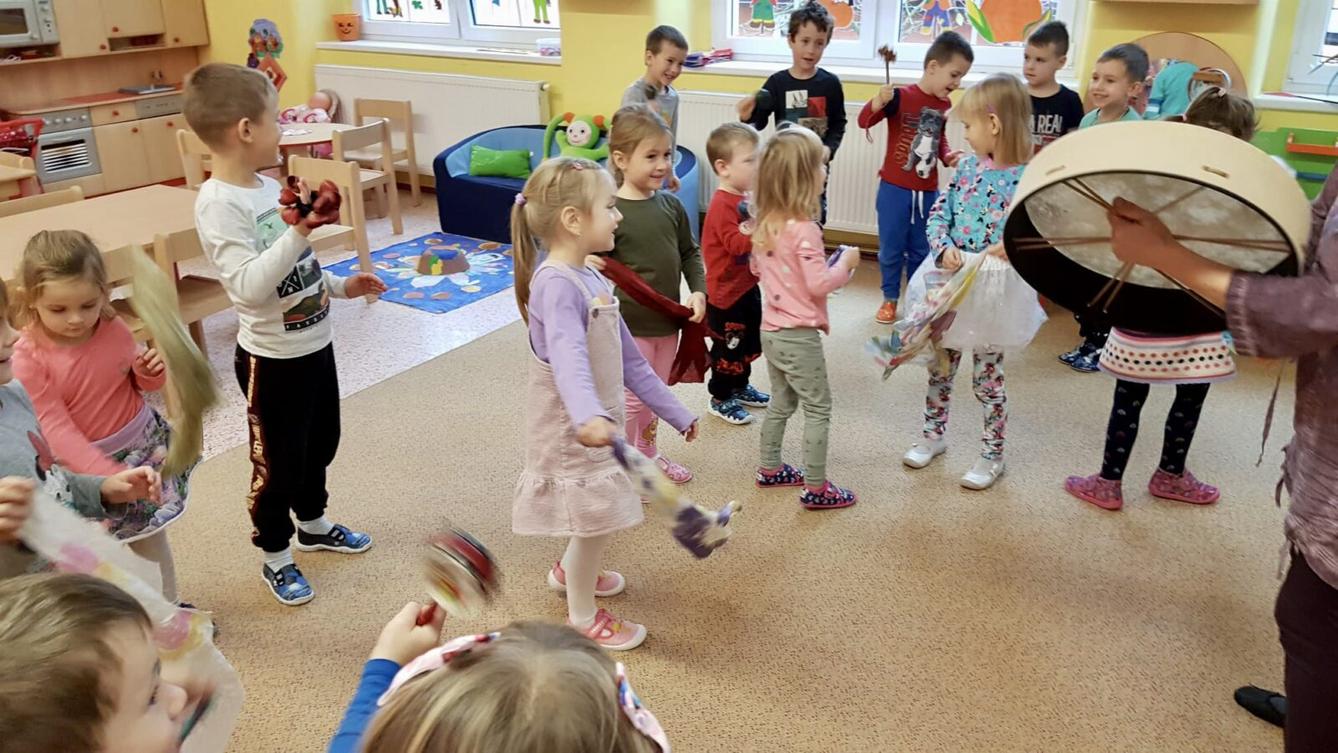MUZIKOTERAPIE: ,,INDIÁNSKÁ POHÁDKA" - 22