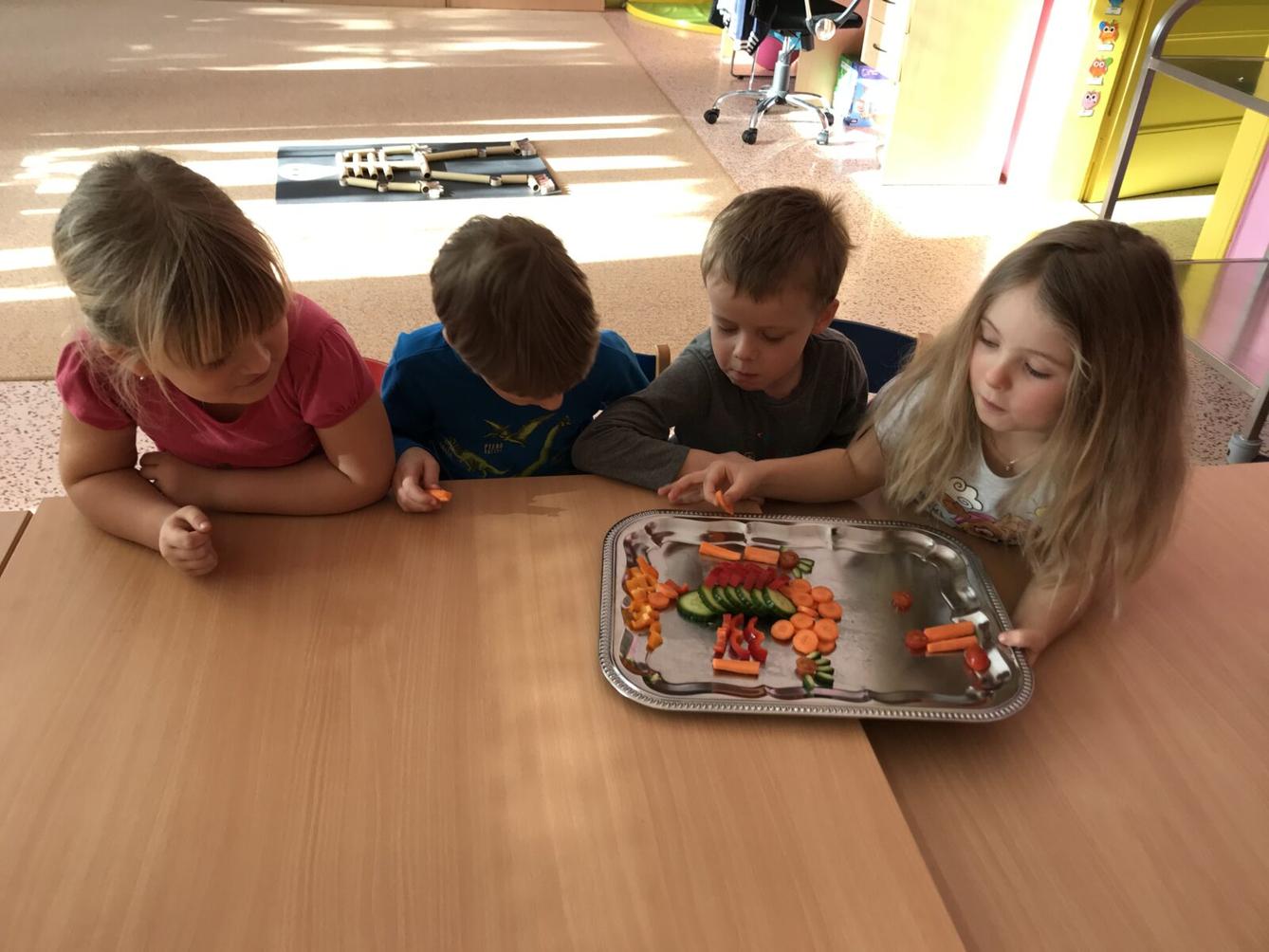 SOVIČKY: ,,KDYŽ ALENKA STŮNĚ" - MOJE TĚLO - 60