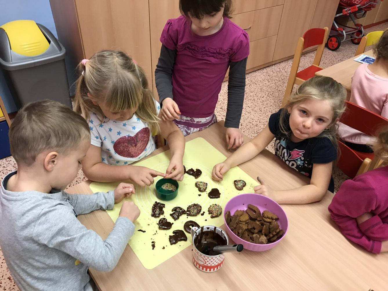 SOVIČKY: PEČEME PERNÍČKY - 8