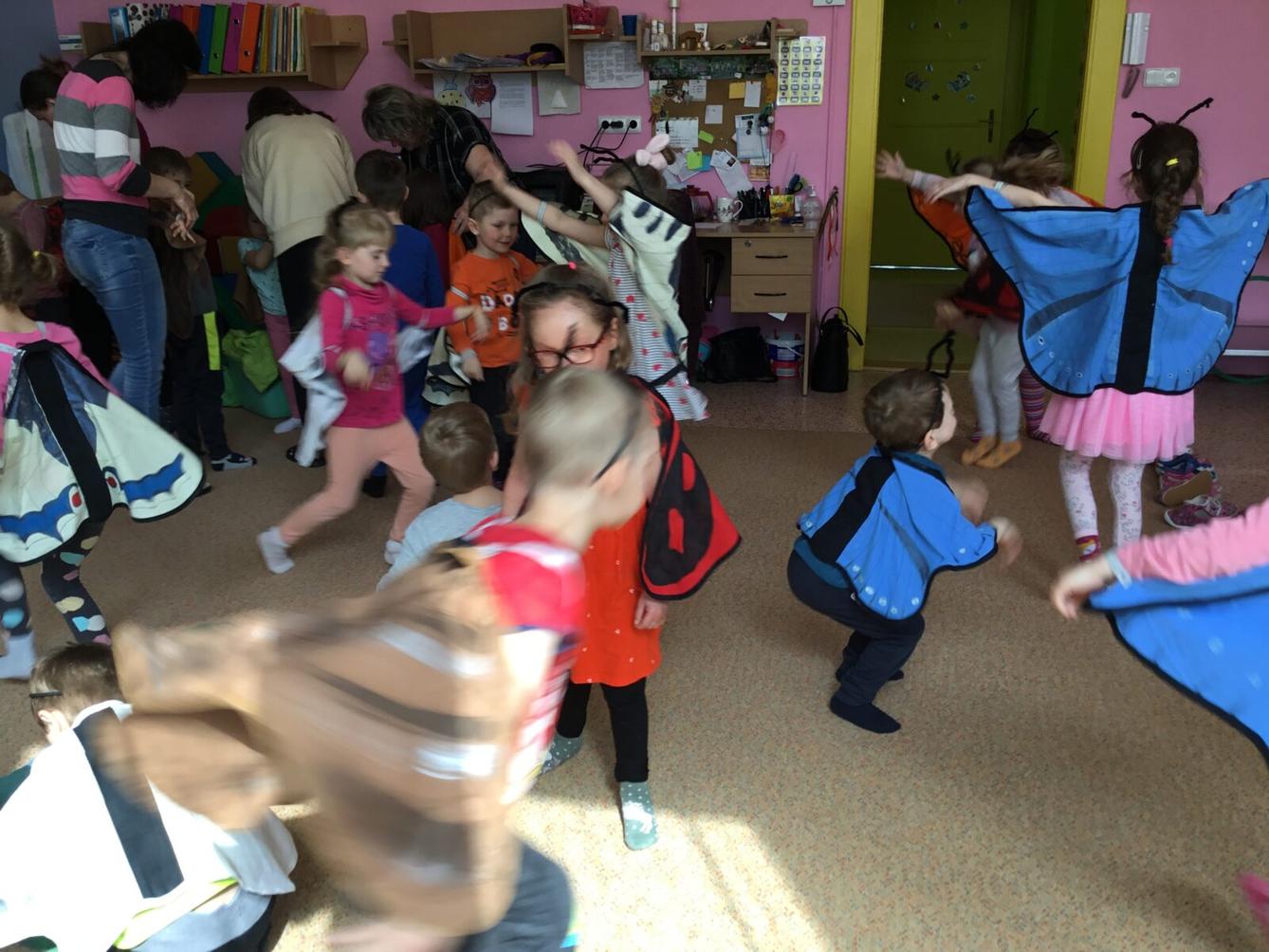 PROJEKTOVÝ DEN: ,,MOTÝLCI" - 21