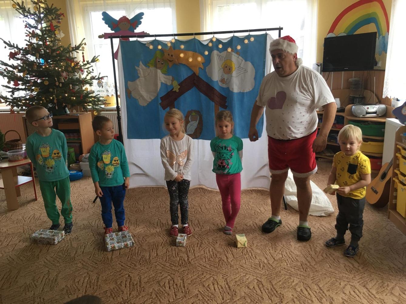 Divadlo - JAK SI JEŽÍŠEK UŽIL ČESKÉ VÁNOCE - 5