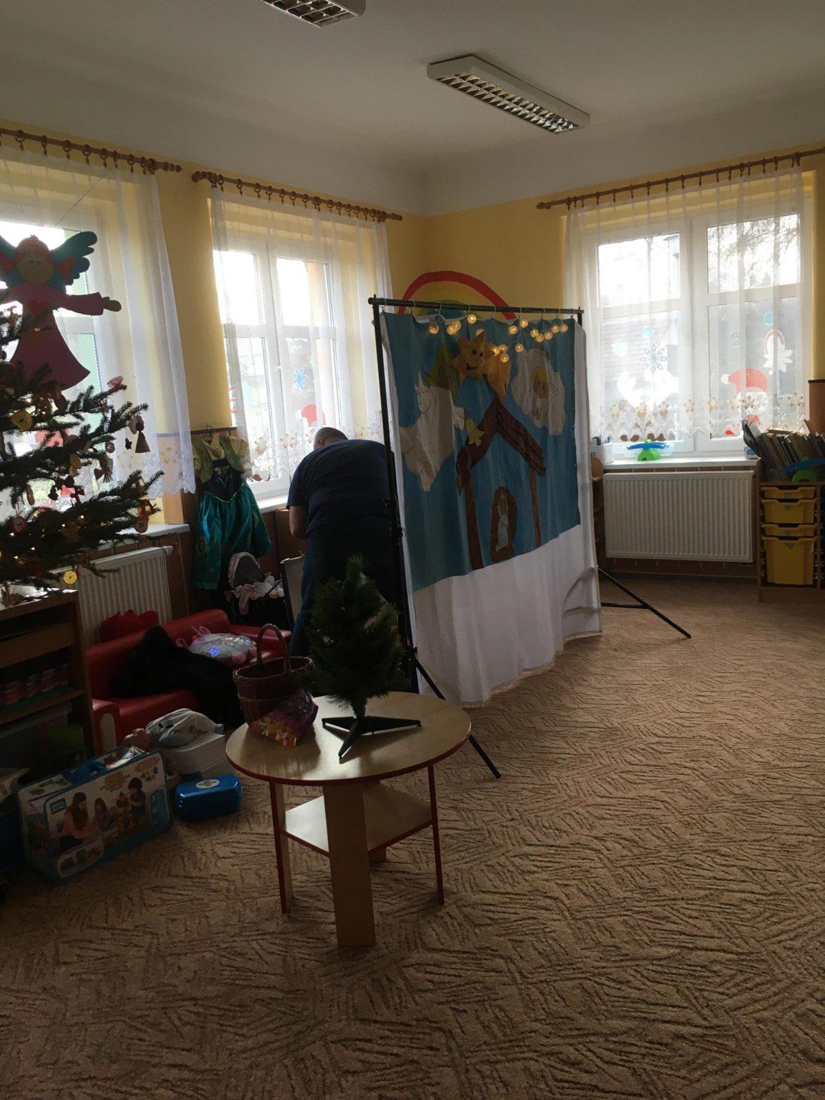 Divadlo - JAK SI JEŽÍŠEK UŽIL ČESKÉ VÁNOCE - 9