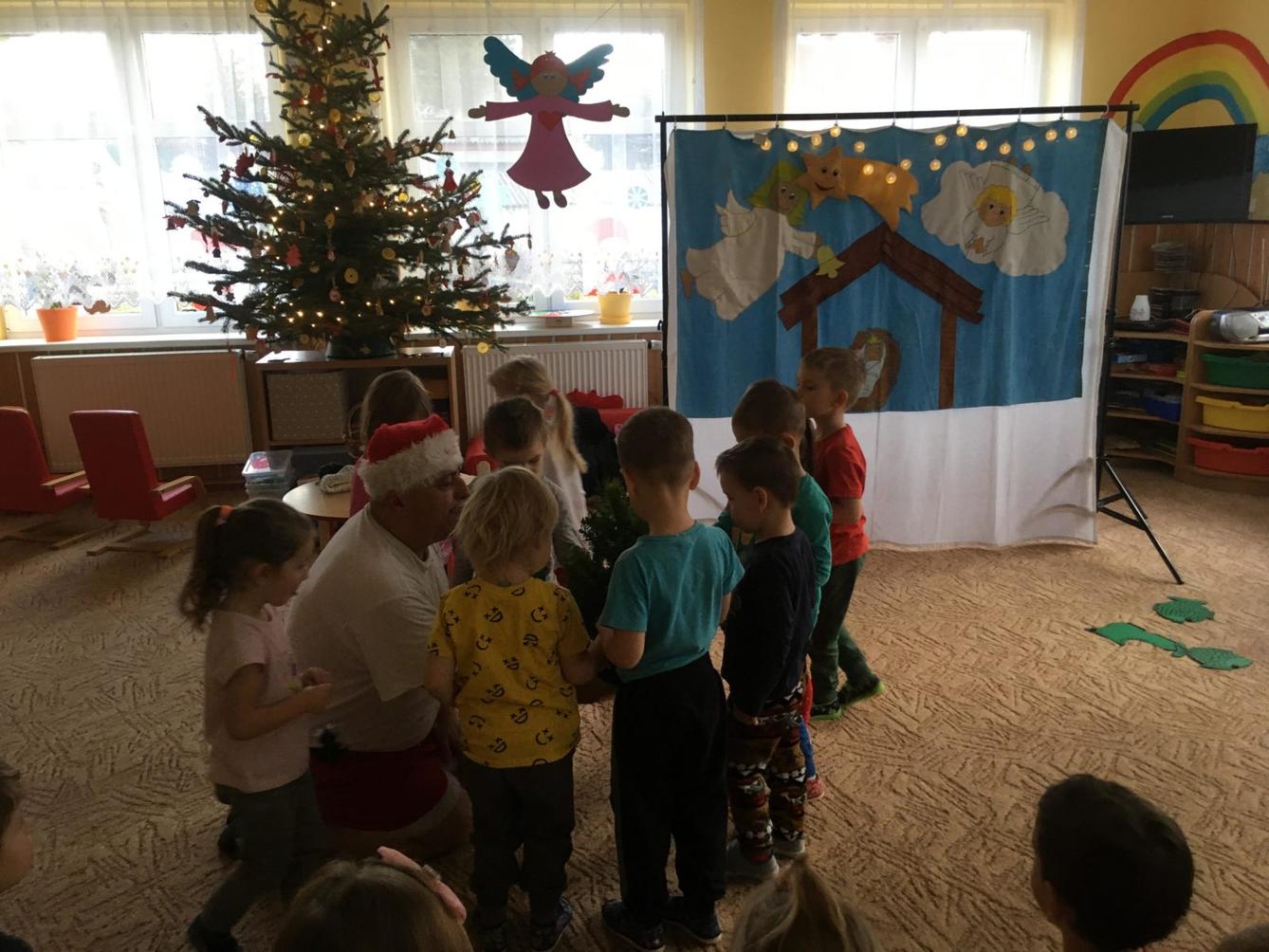 Divadlo - JAK SI JEŽÍŠEK UŽIL ČESKÉ VÁNOCE - 17